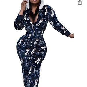 Looking fr pajamas Onesie